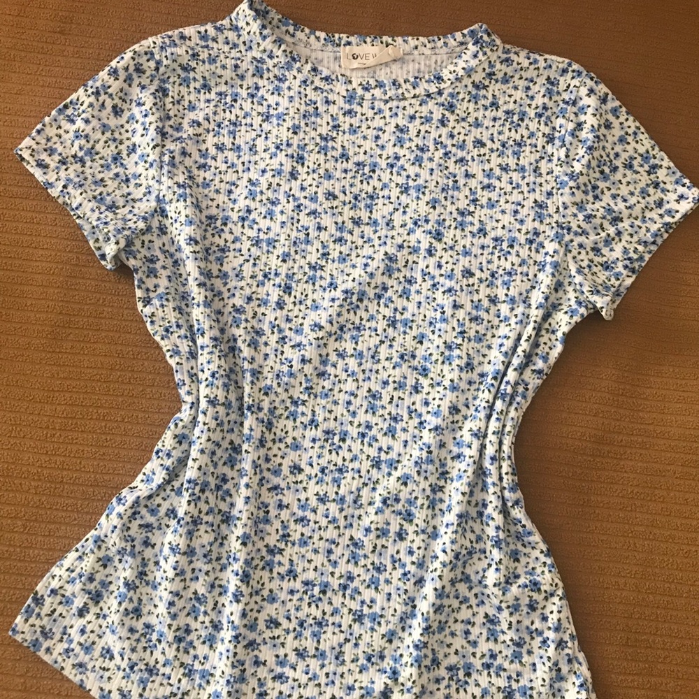 floral shirt